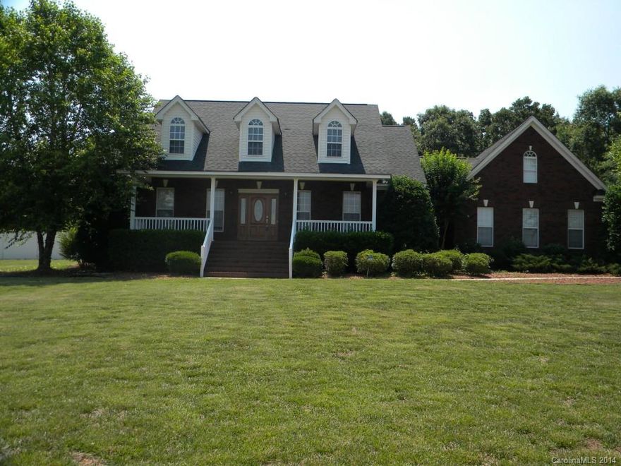 This custom built full brick ranch is perfect for both relaxing and entertaining with it's oversized rocking chair front porch, large back patio and spacious screened porch with stamped concrete that overlooks a park-like back yard. Large foyer with 9ft cathedral ceilings, open floor plan, lots of natural sunlight, kitchen island/bar, solid surface counters, neutral colors, hardwood floors. Split bedroom floor plan with large bonus room/media room over garage. 100% Financing/USDA Eligible.
