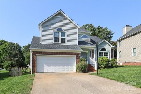 Photo of 9315 Pebble Creek Way, Charlotte, NC 28269 (MLS # 4257557)