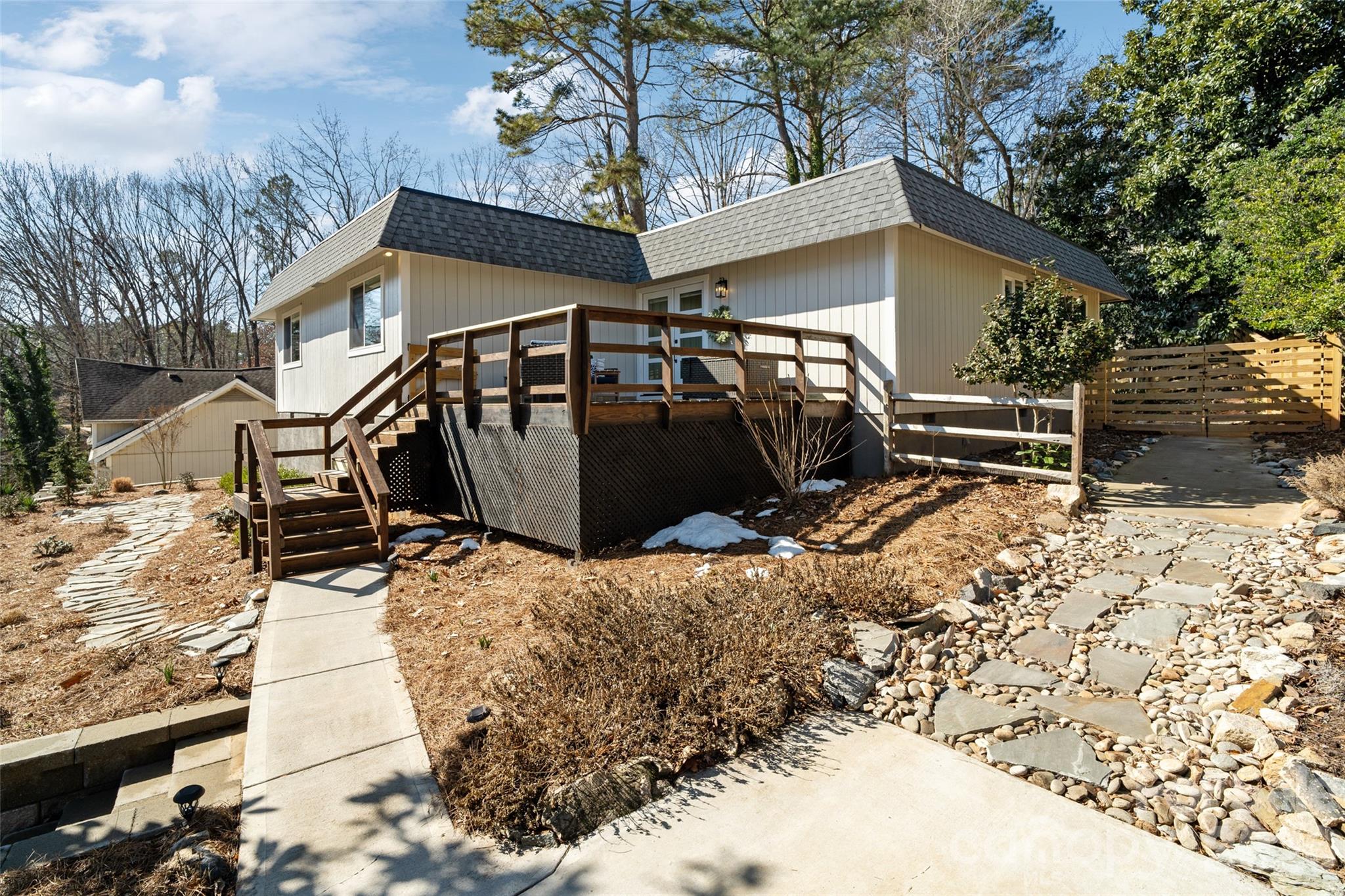 Tega Cay - Residential