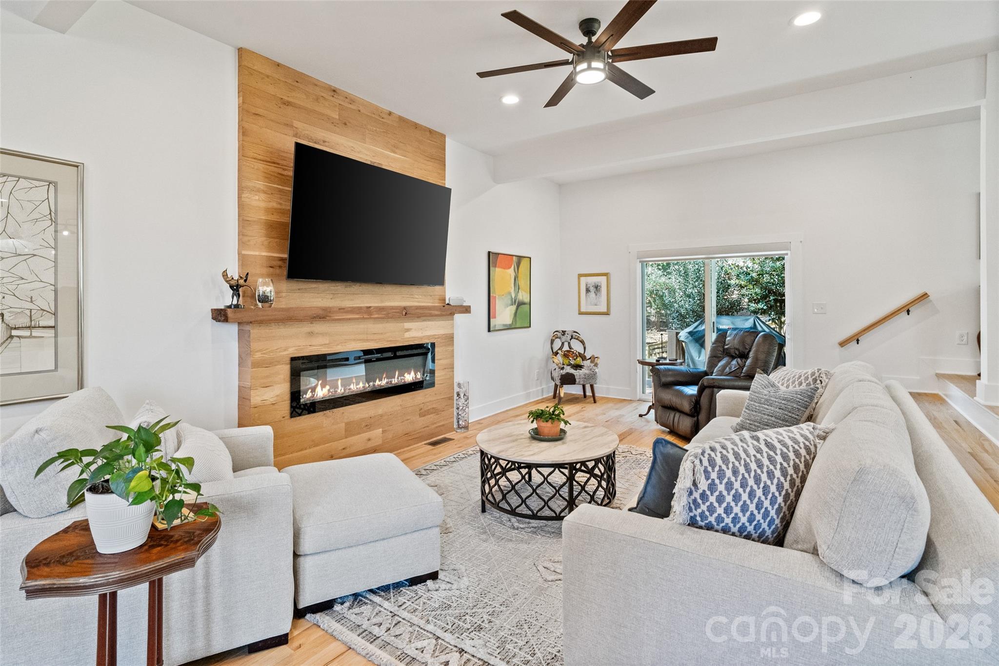 Tega Cay - Residential