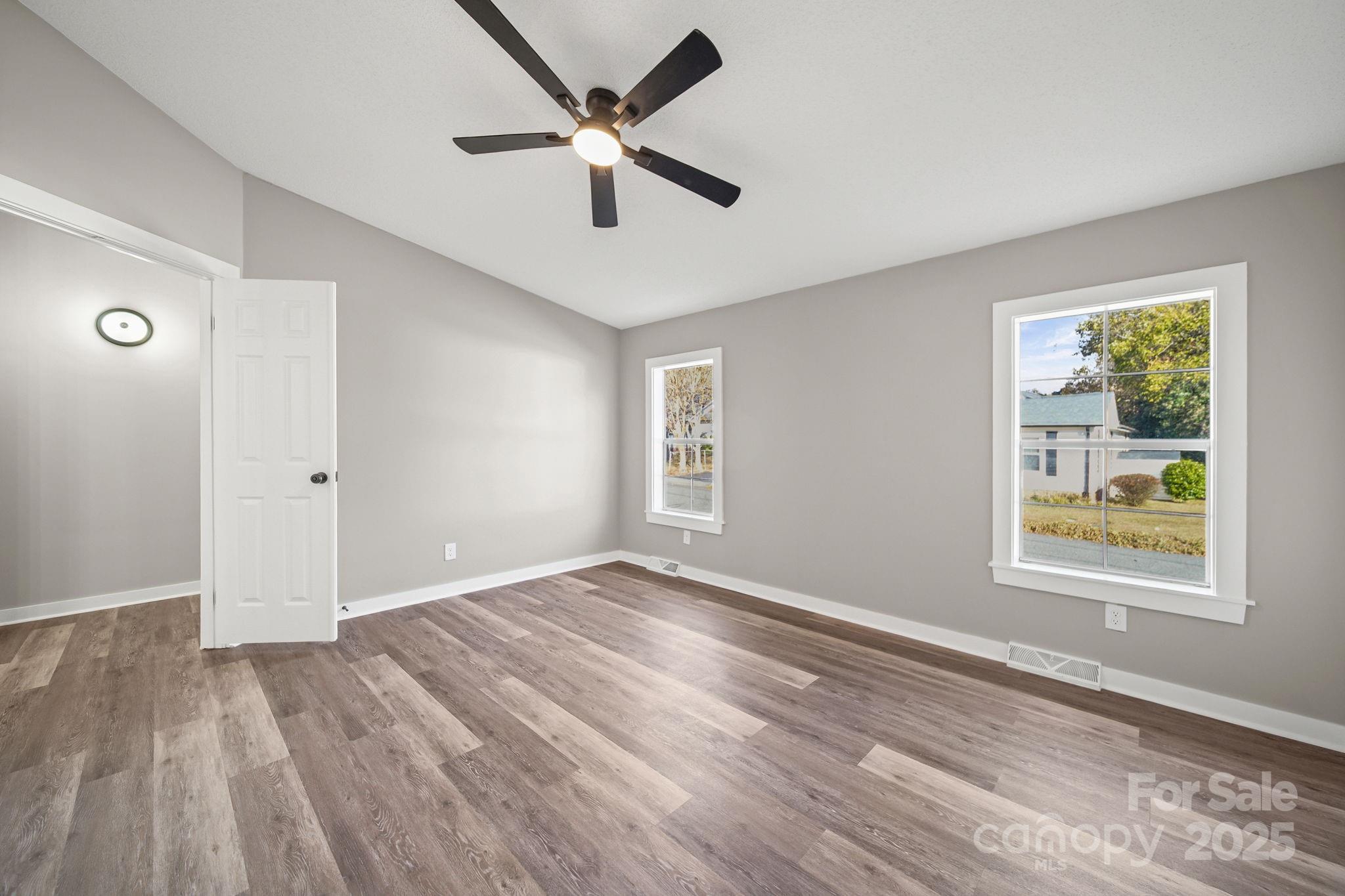 2008 Woodlawn Street