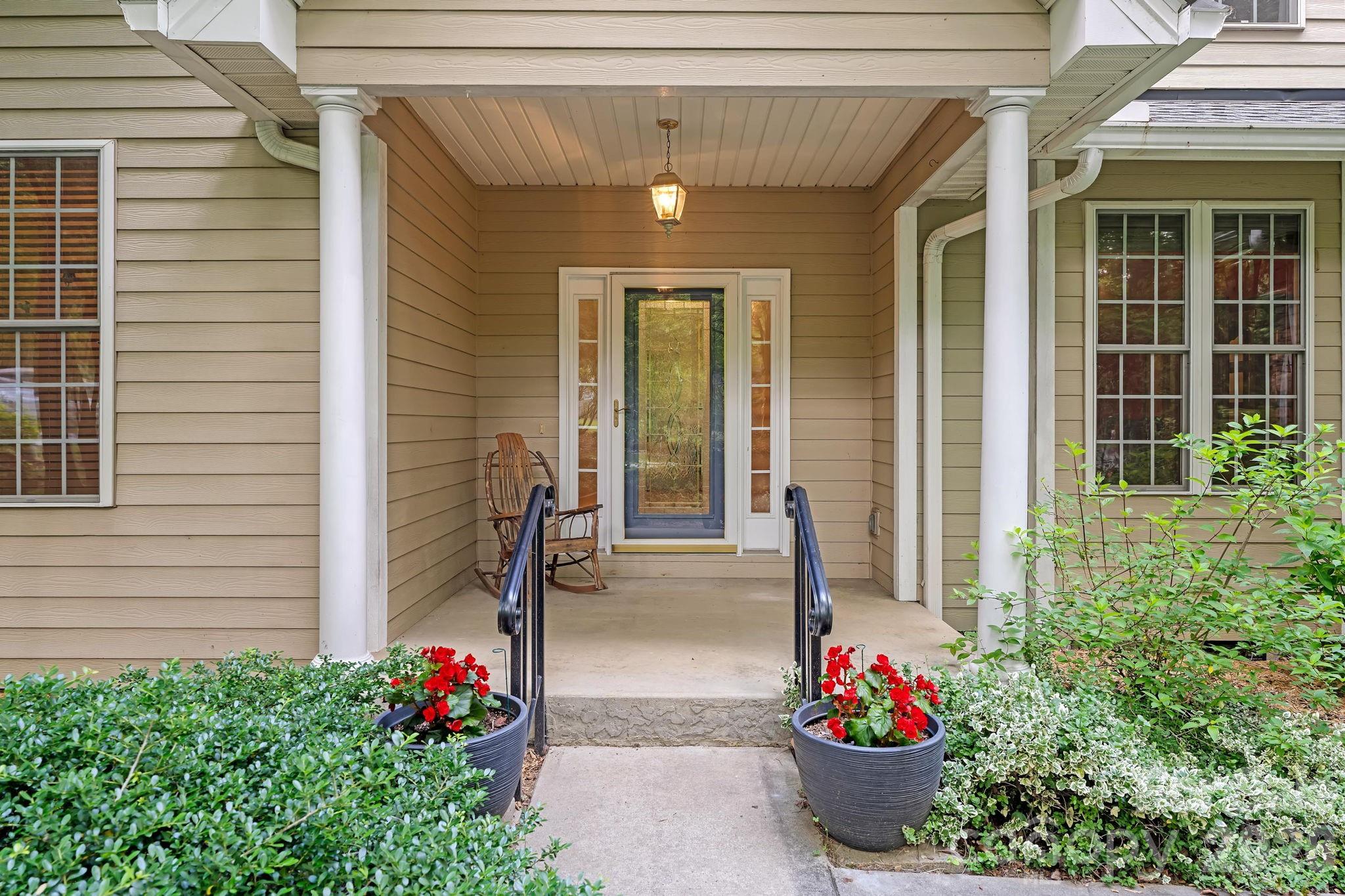 36 Poplar Creek Drive