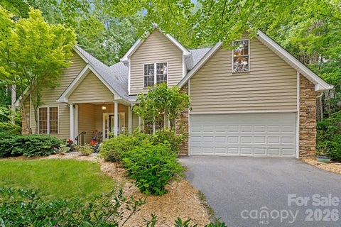 Photo of 36 Poplar Creek Drive, Asheville, NC 28805 (MLS # 4394162)