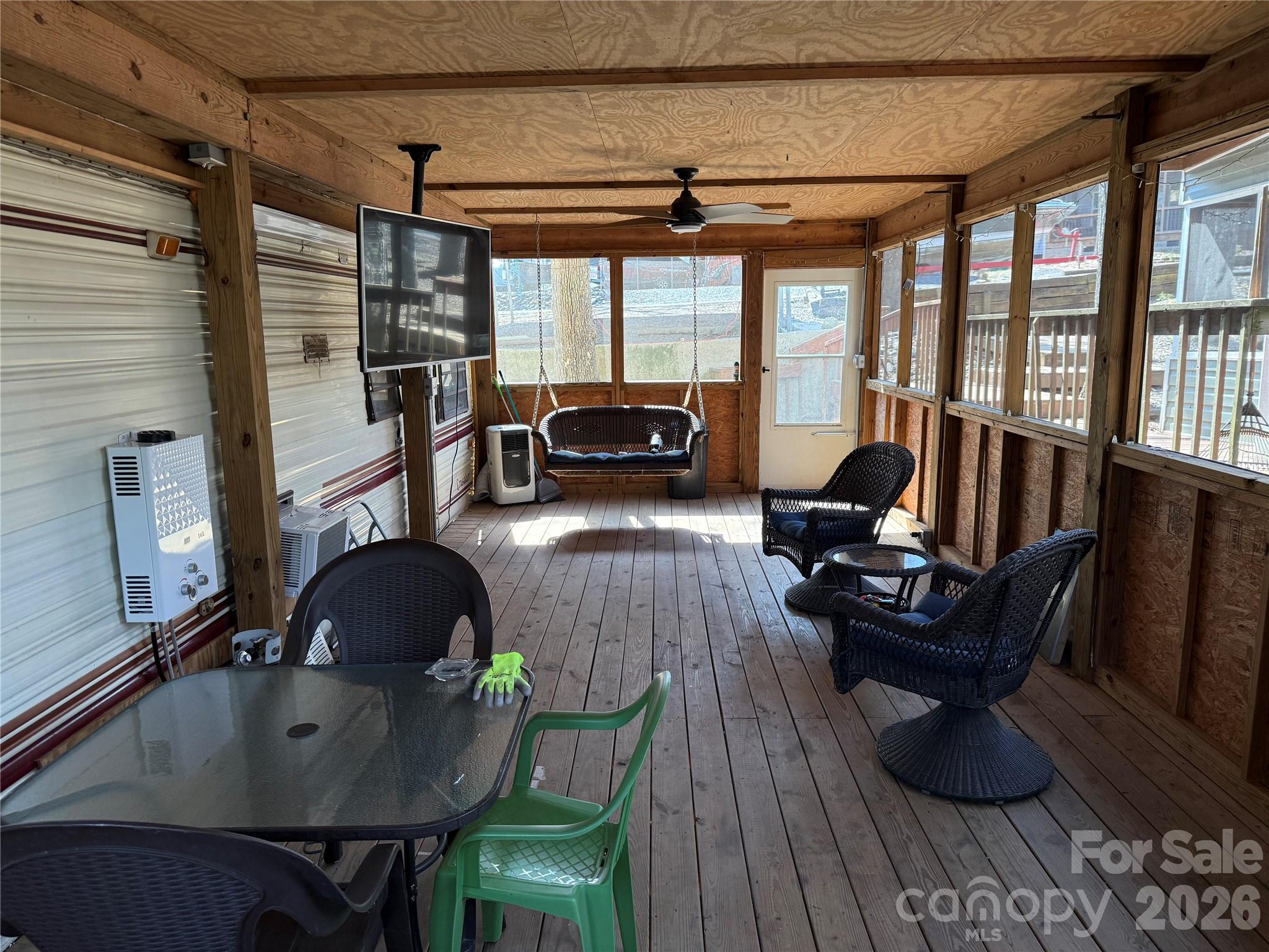 Twin Harbor - Residential