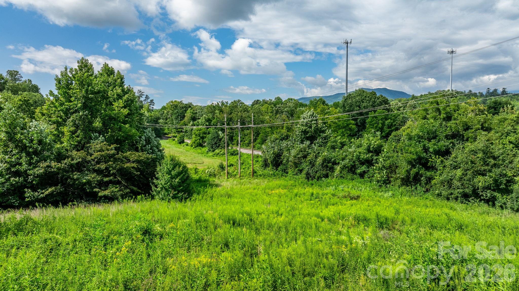 000 Old Linville Road