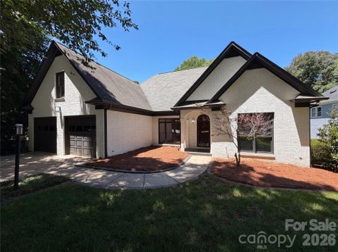 Photo of 5309 Lancelot Drive, Charlotte, NC 28270 (MLS # 4390169)