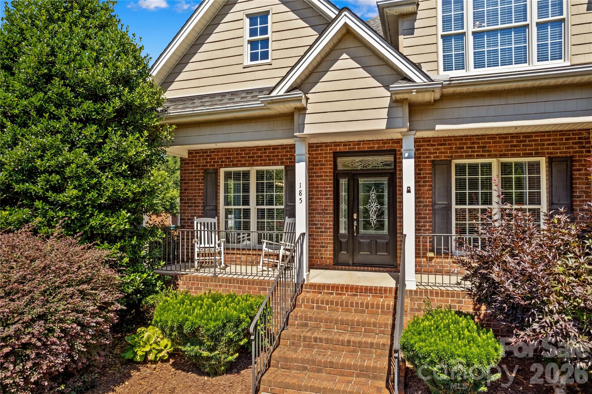 185 Upper Oak Drive