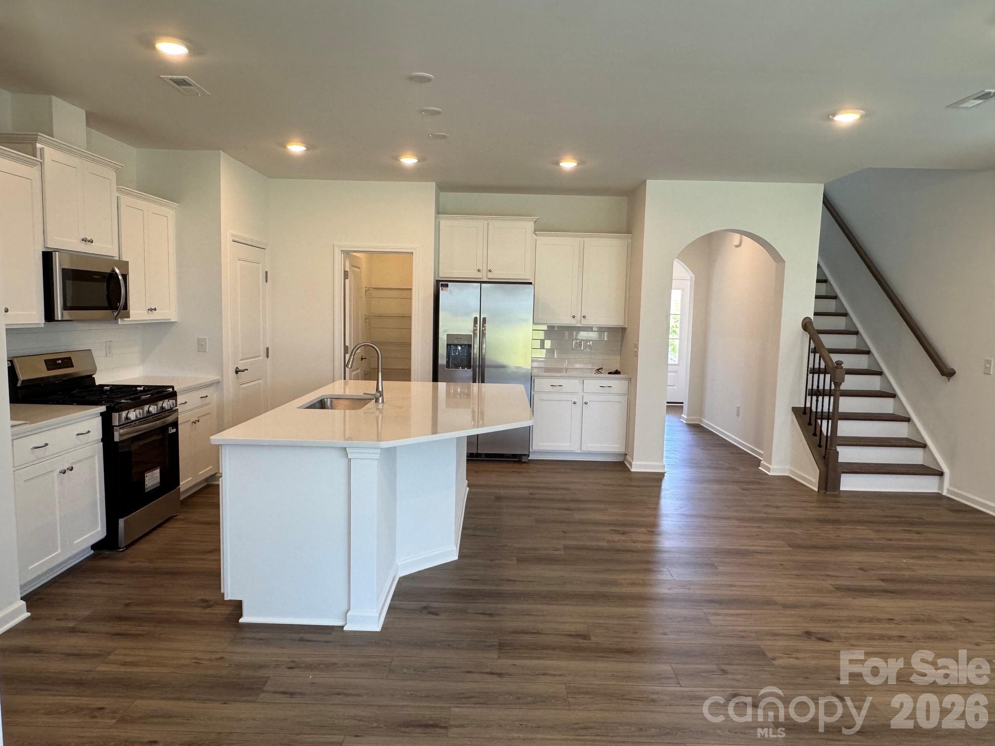 1302 Swift Lane 100