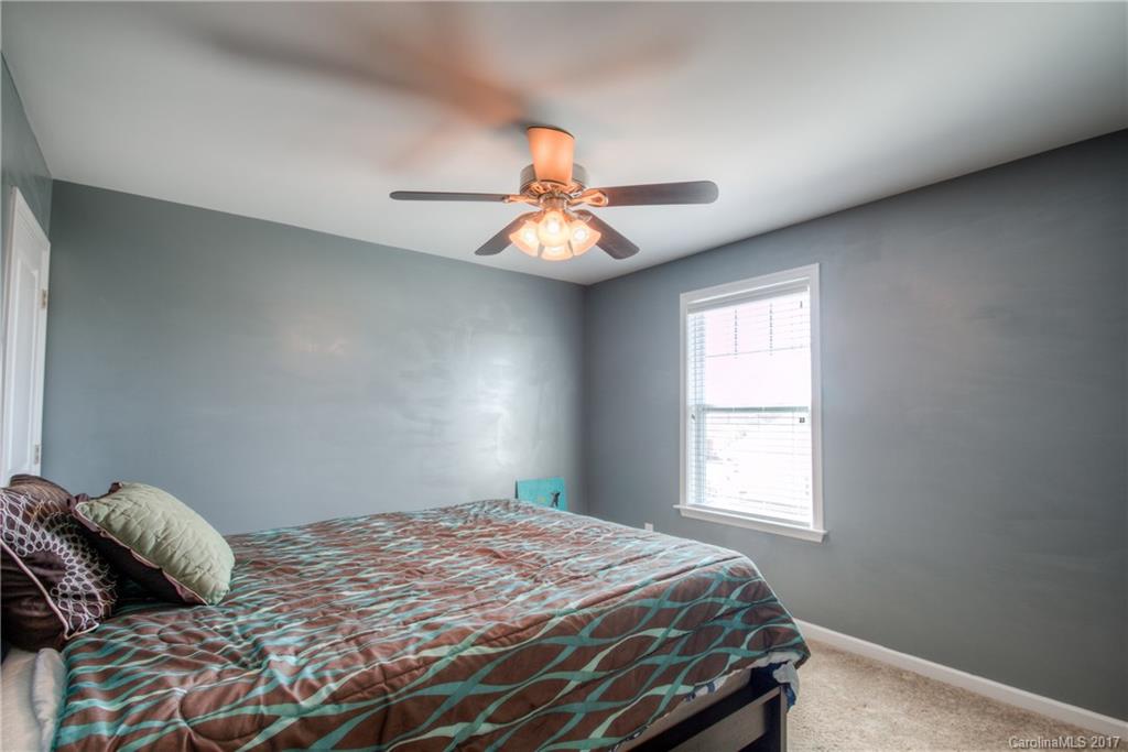 Newport Lakes - Residential