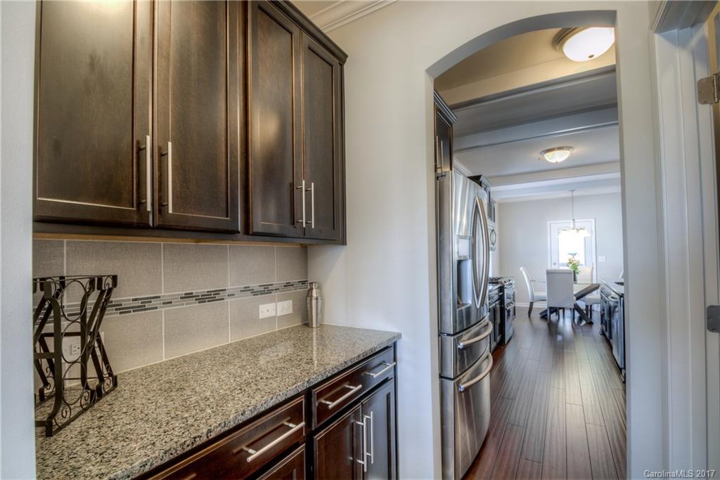 Newport Lakes - Residential