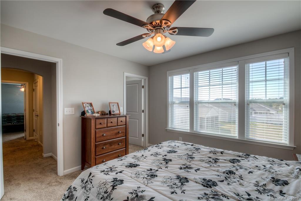 Newport Lakes - Residential