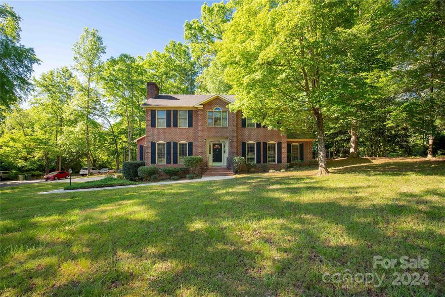 A Forest Hill beauty nestled under a canopy of oaks. This all brick classic home has timeless charm & beautiful surroundings. This home has been impeccably maintained. All new appliances await the new owner. Plenty of room for a ho0me office if needed. Large covered porch overlooking manicured shaded lawn. New upstairs heating and air unit.  Outside storage.