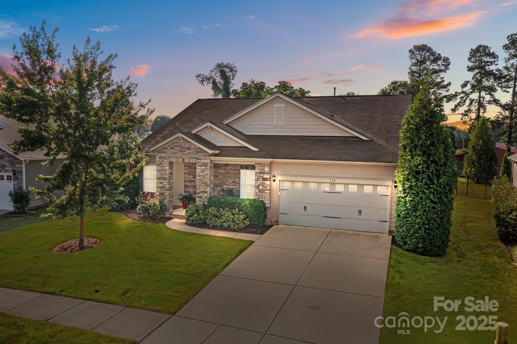 112 E Neel Ranch Road