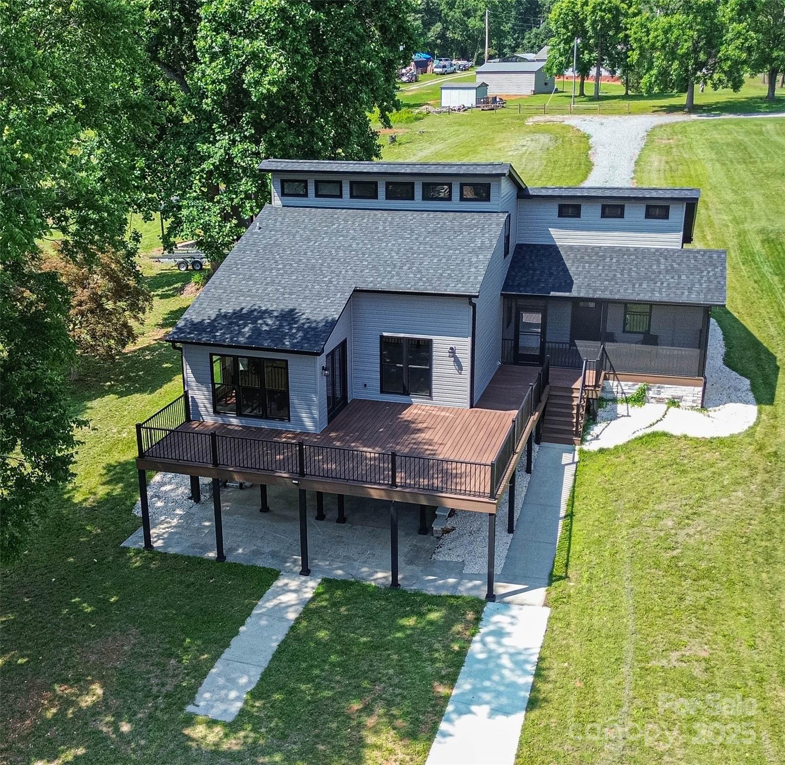 208 Sheppard Point 129