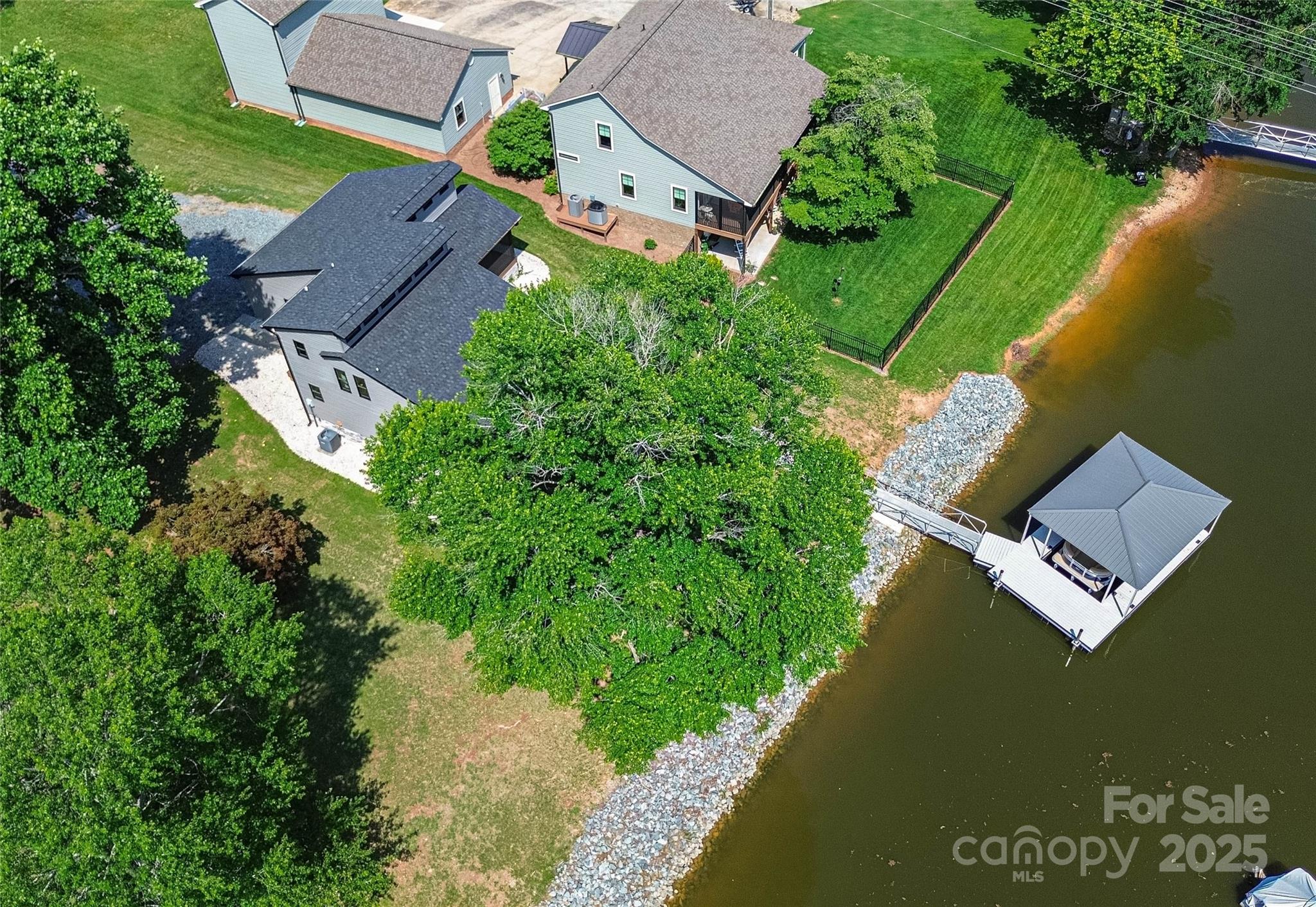 208 Sheppard Point 129