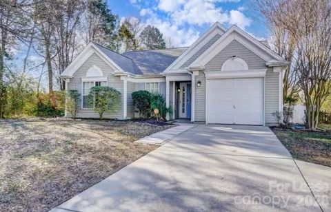 Photo of 2514 Caprock Court, Charlotte, NC 28213 (MLS # 4362190)