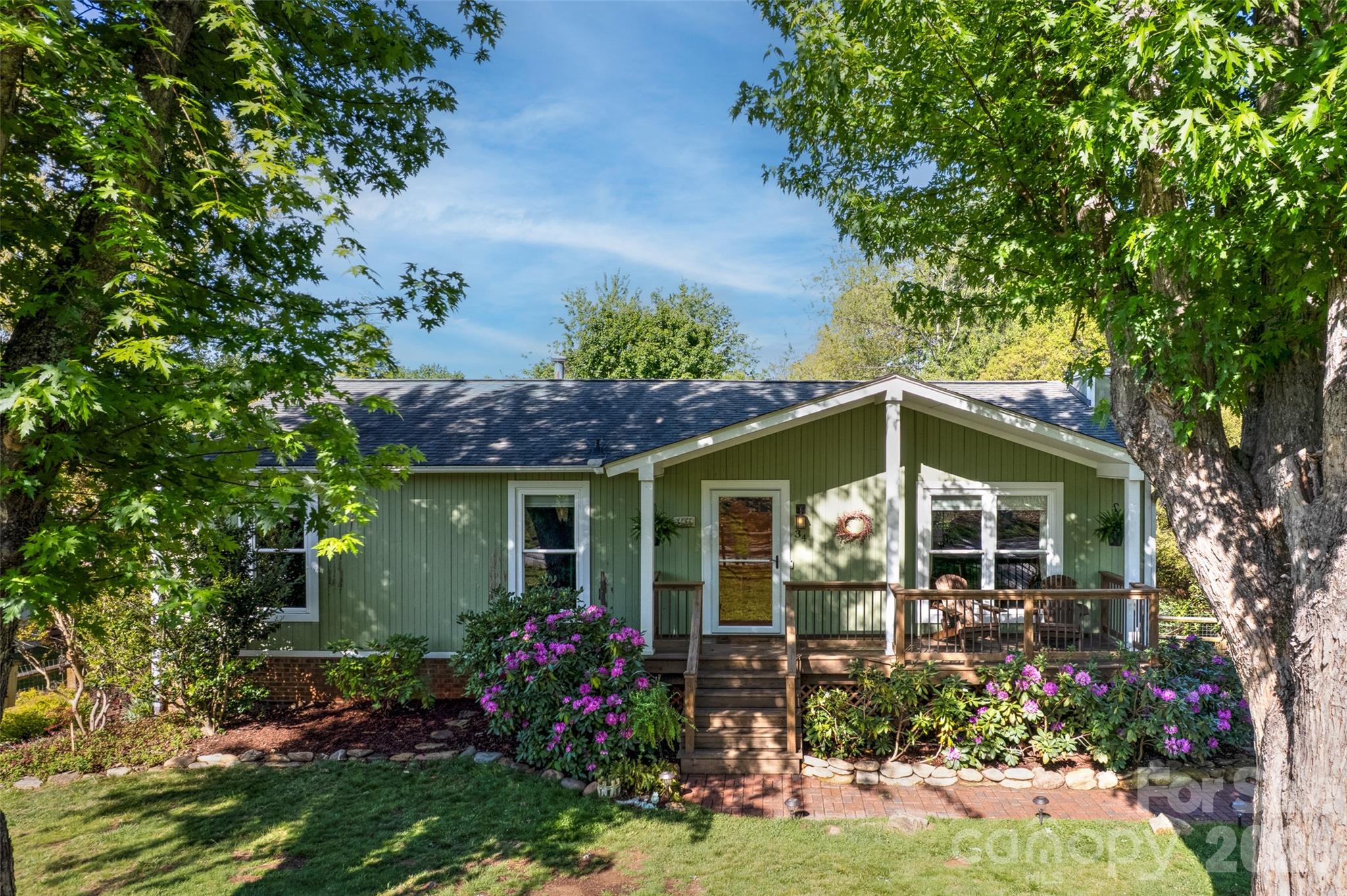 34 Knoll Ridge Drive