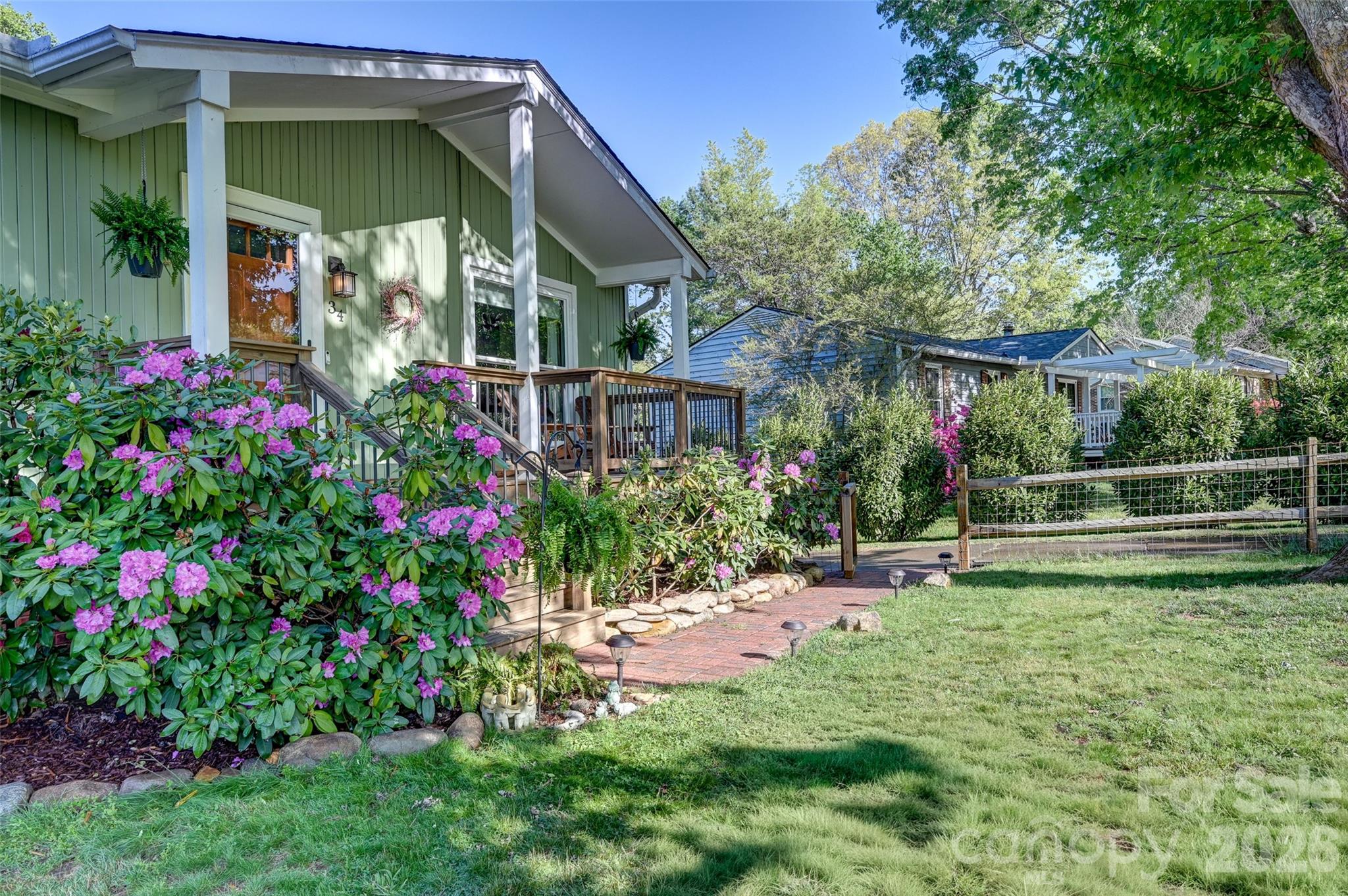 34 Knoll Ridge Drive