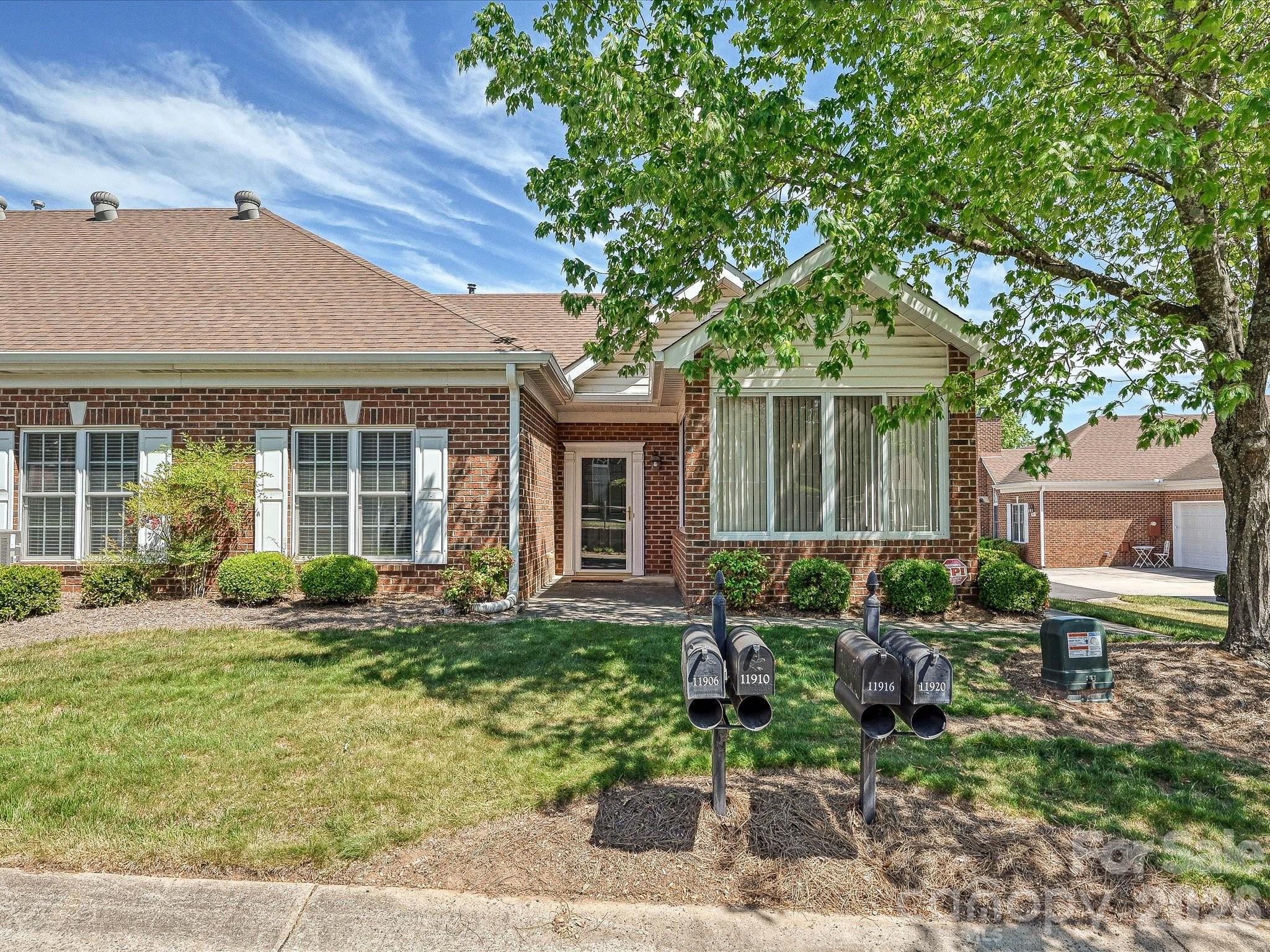 Windsor Oaks - Residential