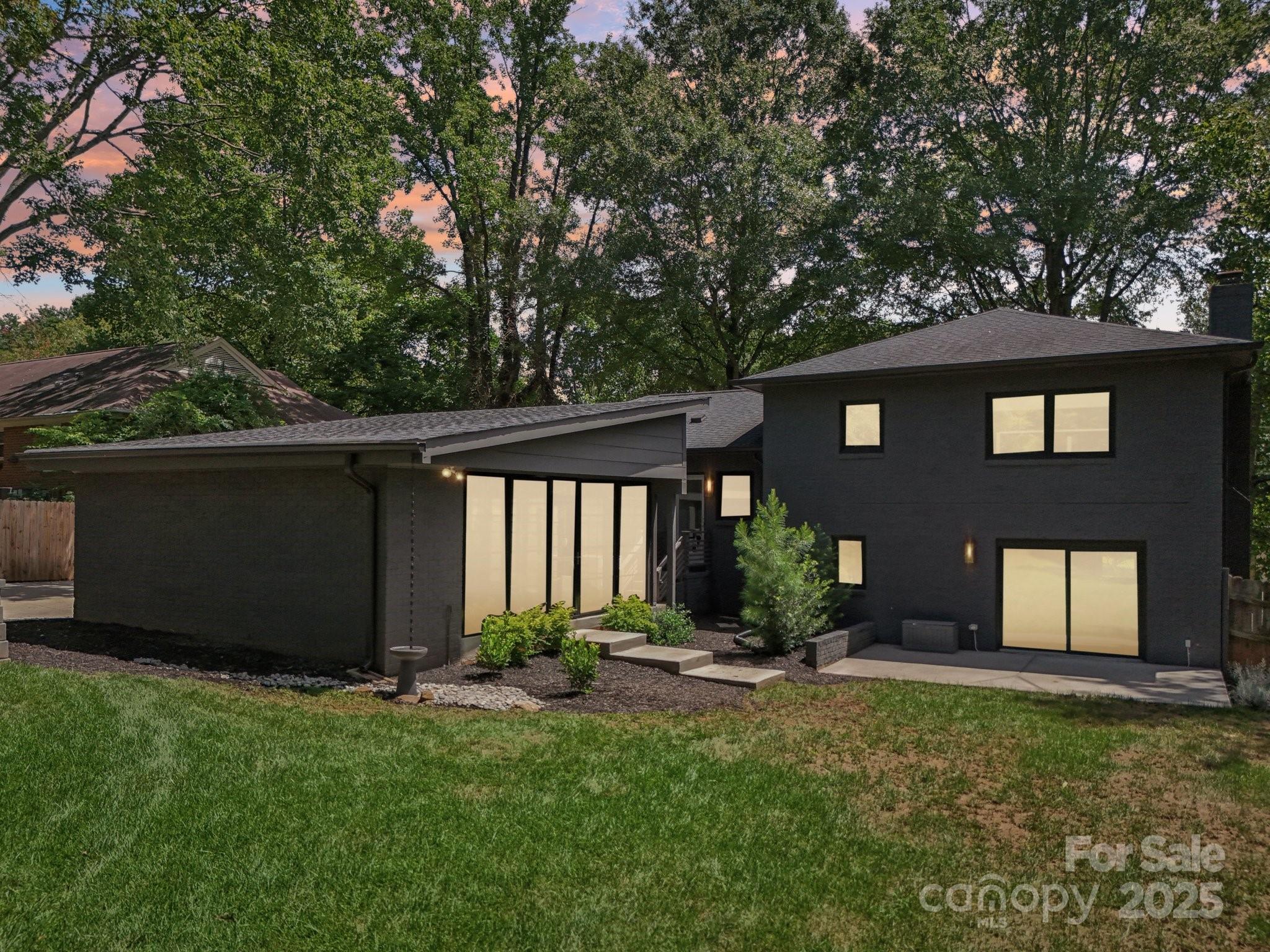 6038 Old Providence Road