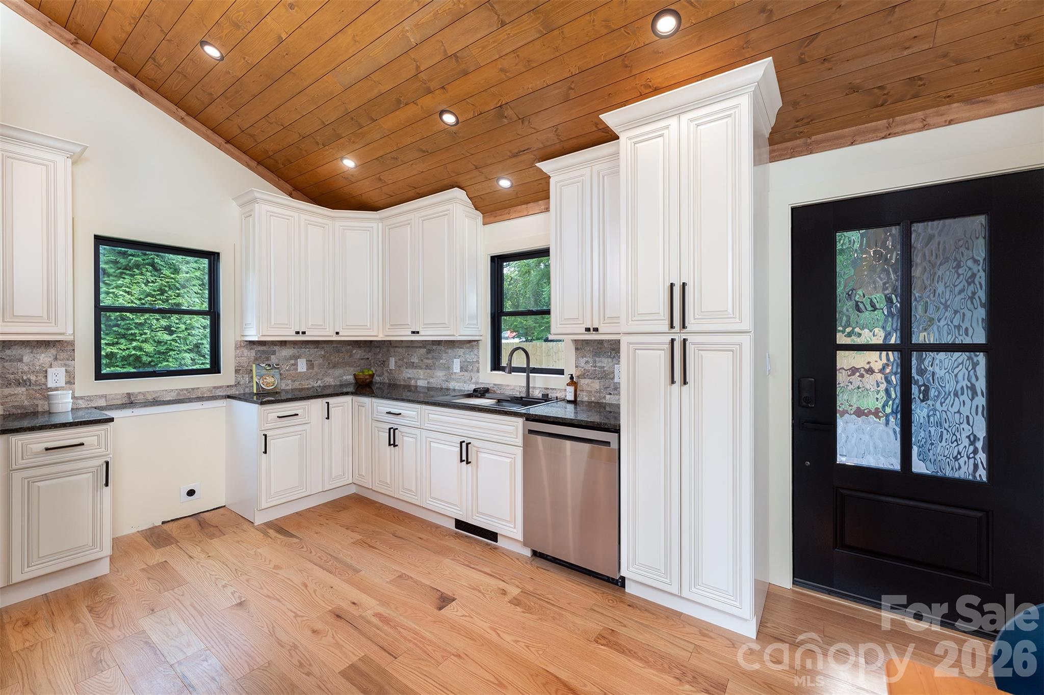 11 Pine Circle