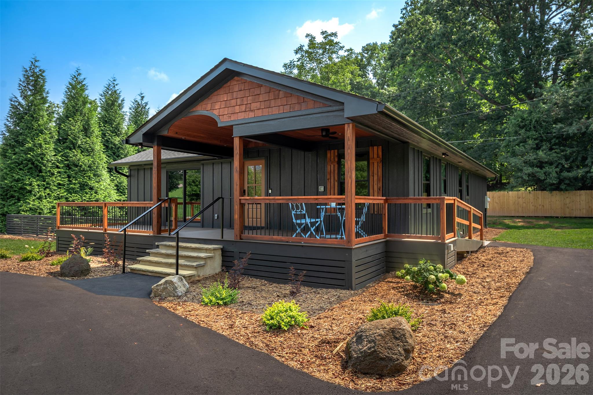 11 Pine Circle