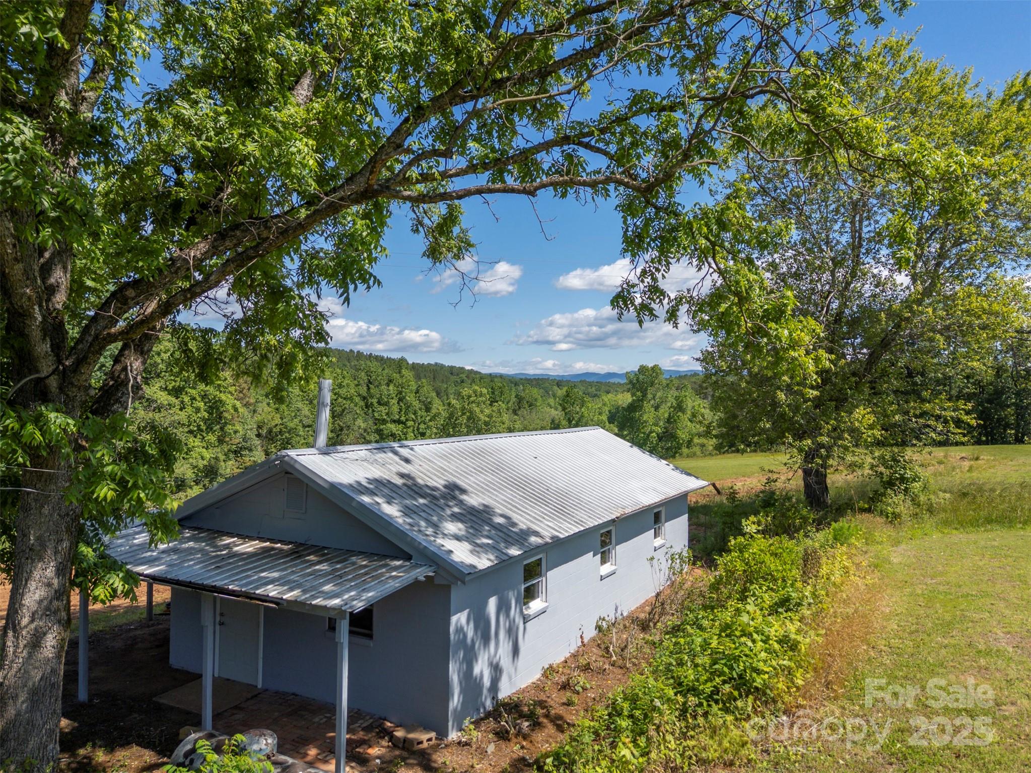 983 Stroud Road