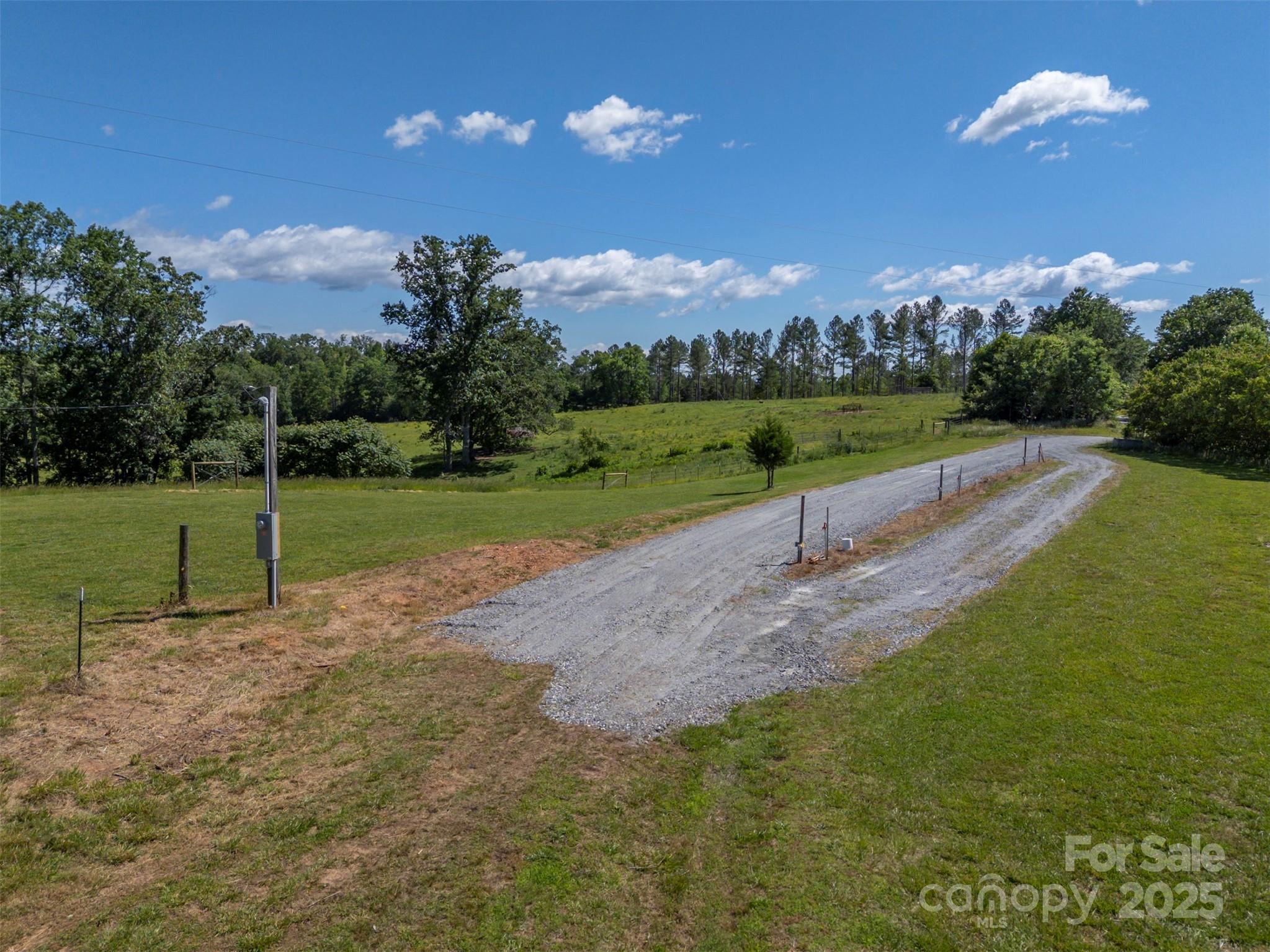 983 Stroud Road