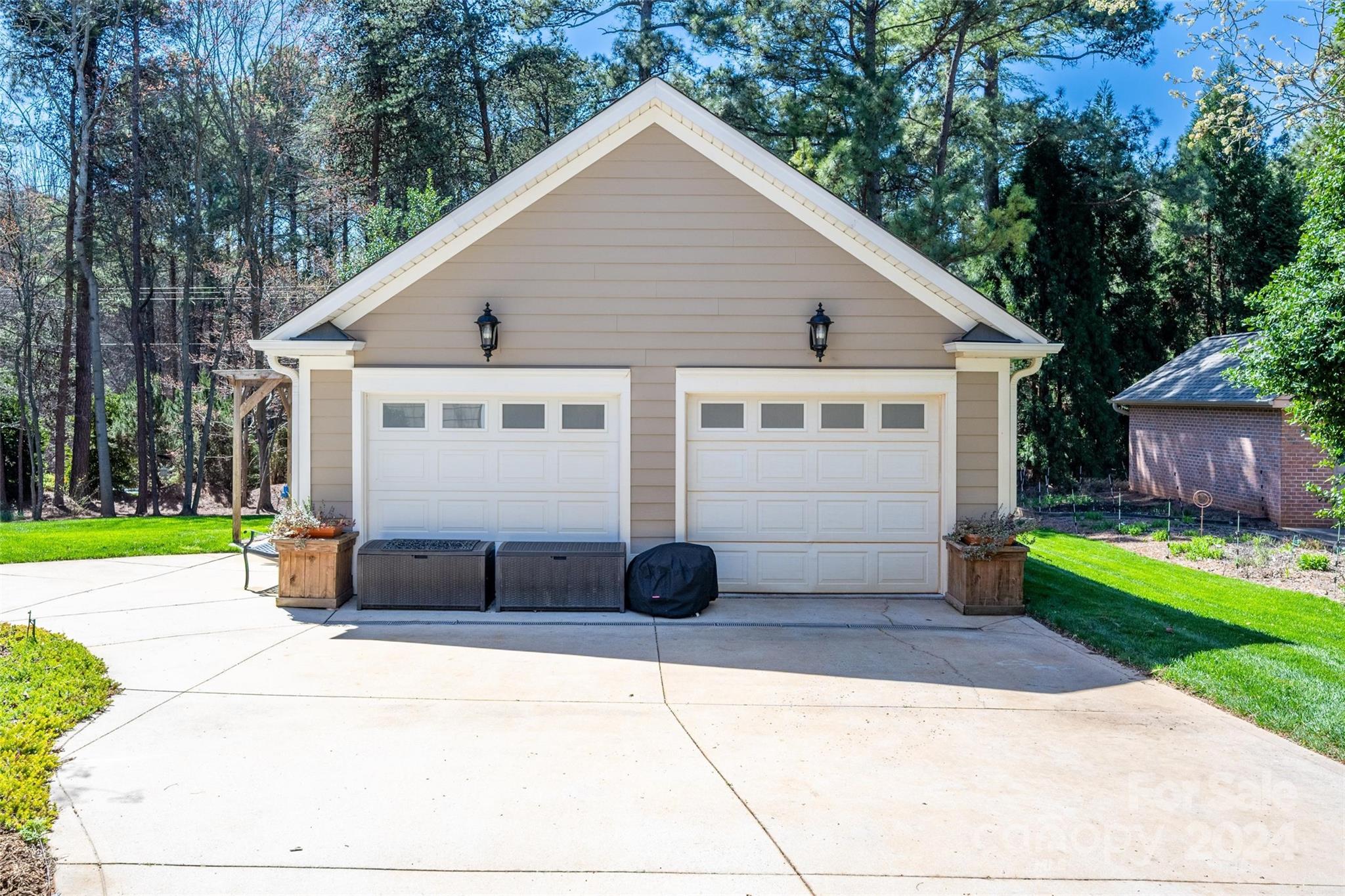 Lakepointe North - Residential