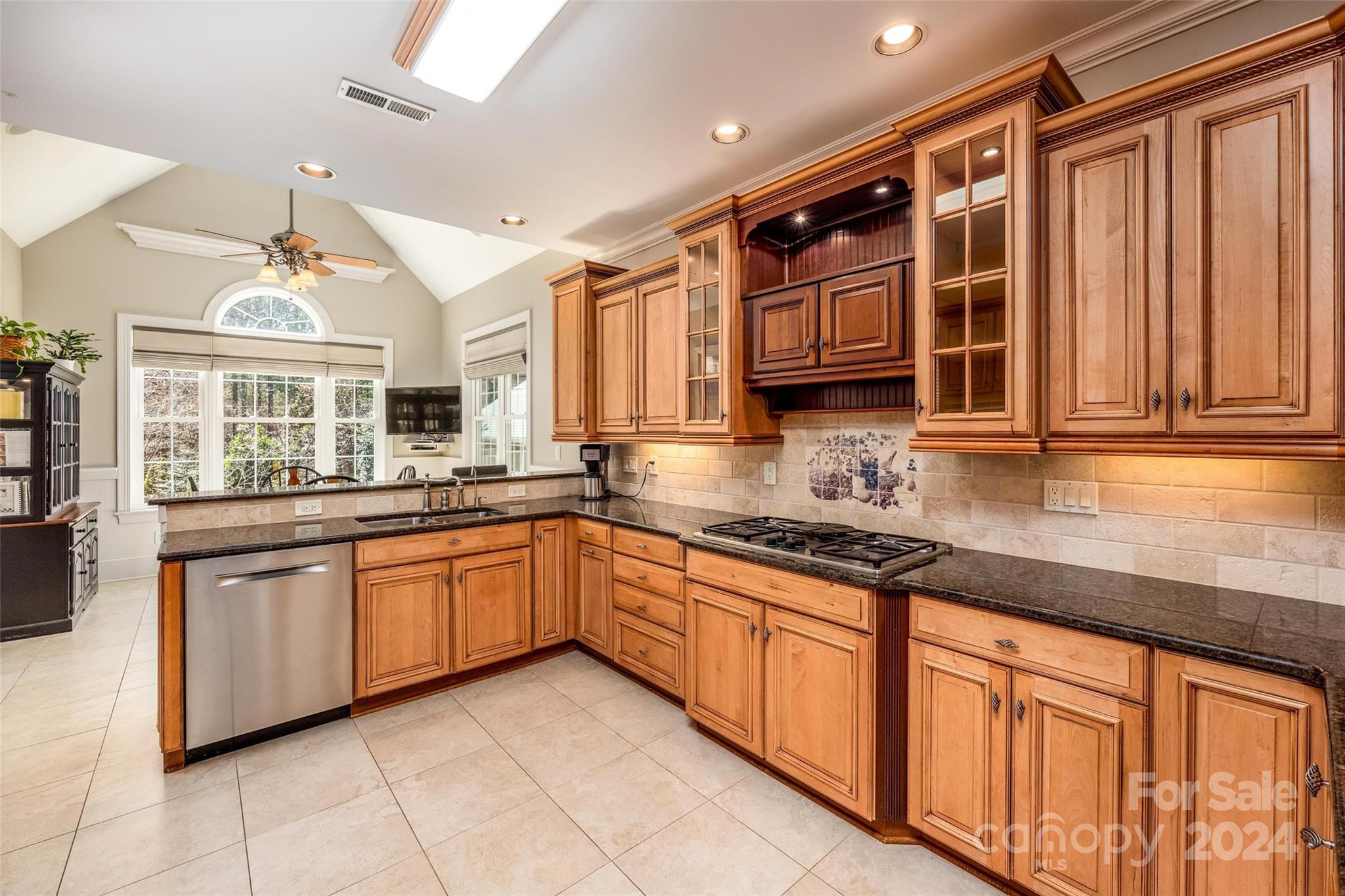 Lakepointe North - Residential