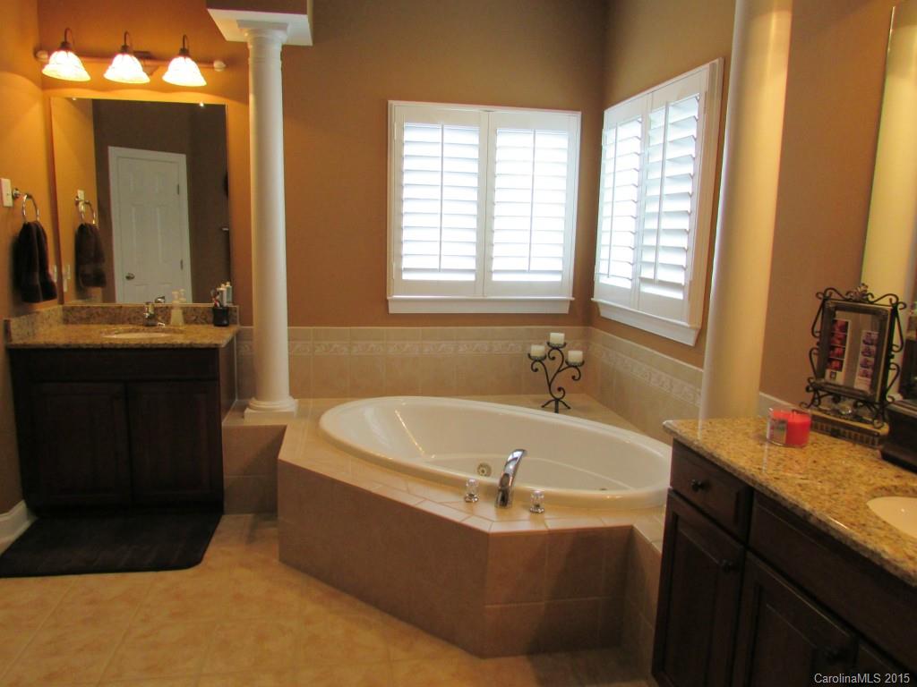 Moss Creek Village - Residential