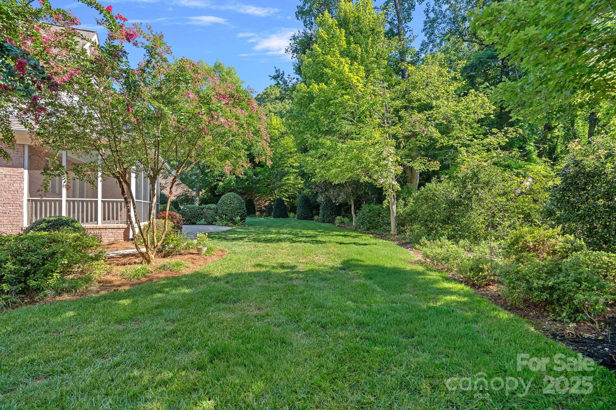 122 Pin Oak Lane