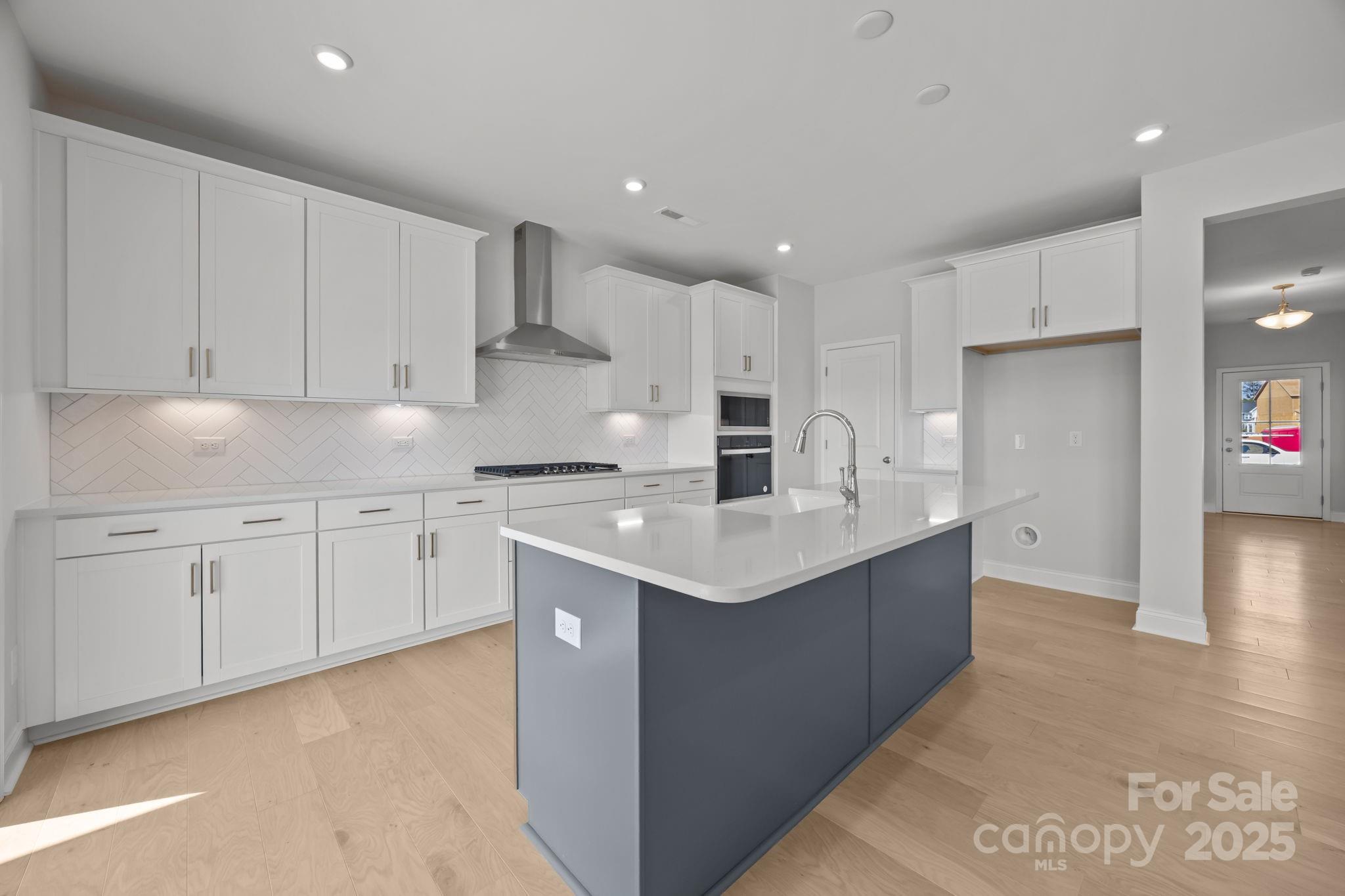 Lakeside Glen - Residential