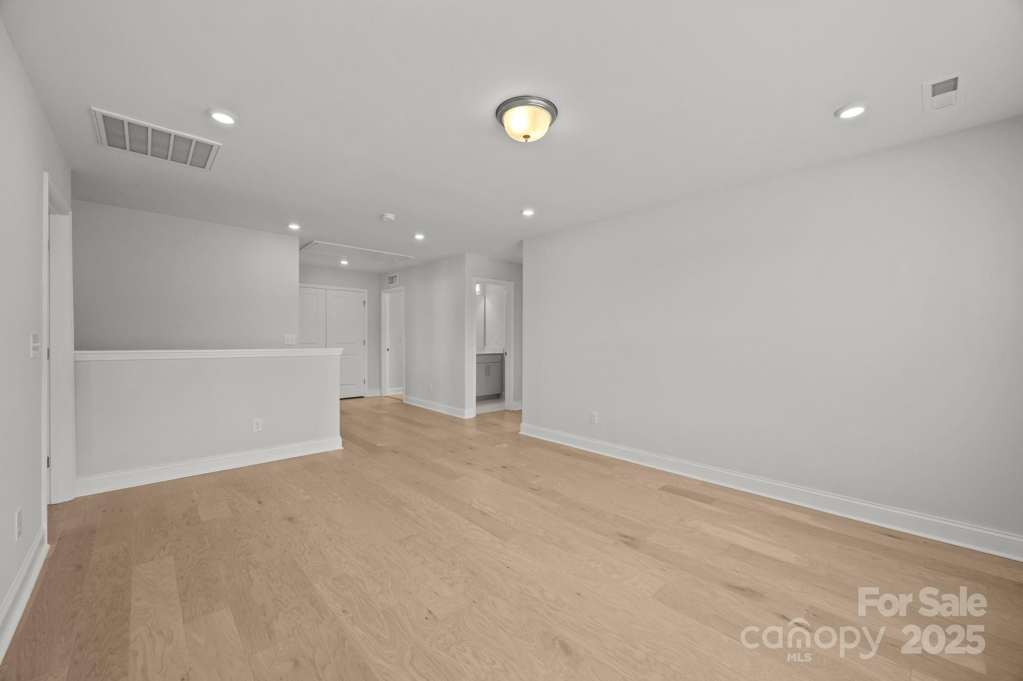 Lakeside Glen - Residential