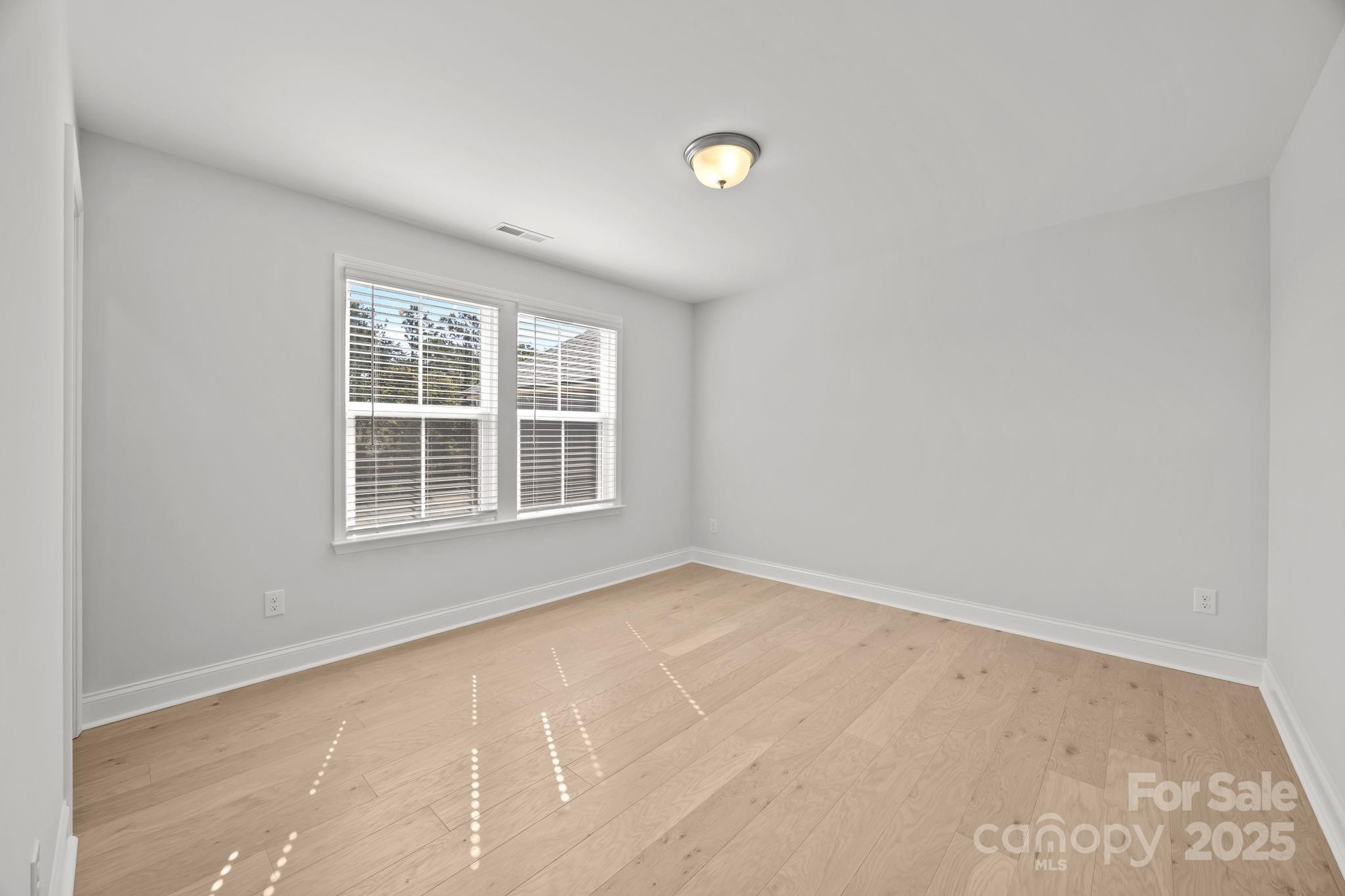 Lakeside Glen - Residential