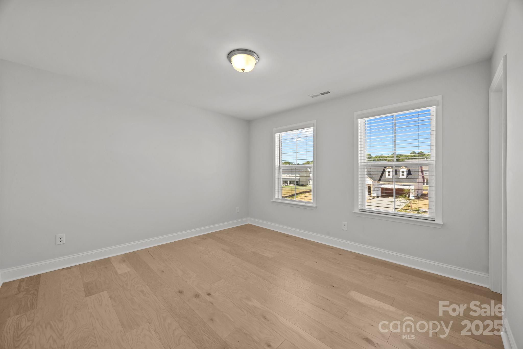 Lakeside Glen - Residential