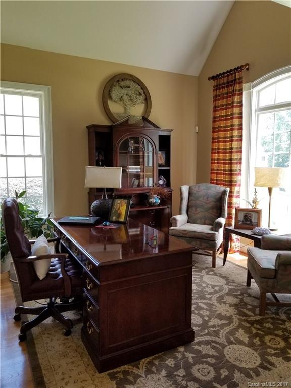 The Estate on Lake Davidson - Residential