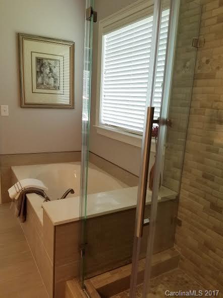 The Estate on Lake Davidson - Residential