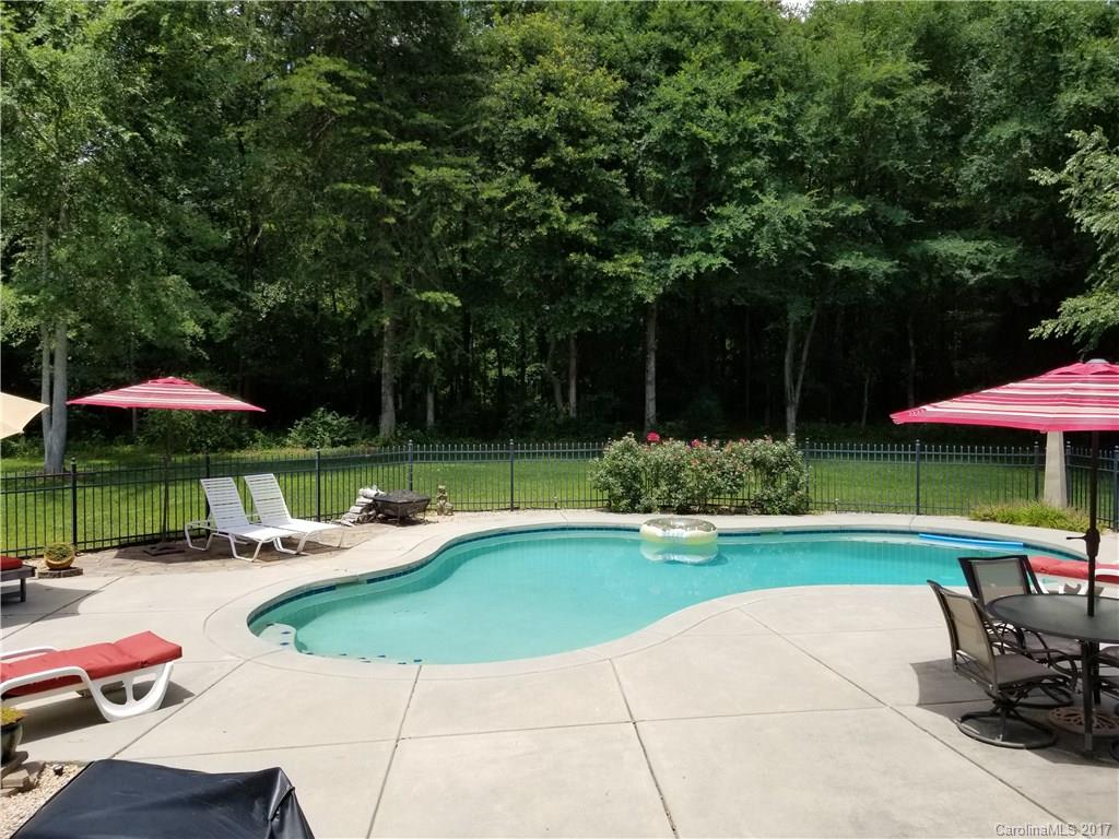 The Estate on Lake Davidson - Residential