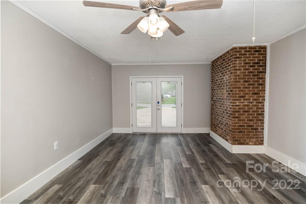 Governors Square - Residential