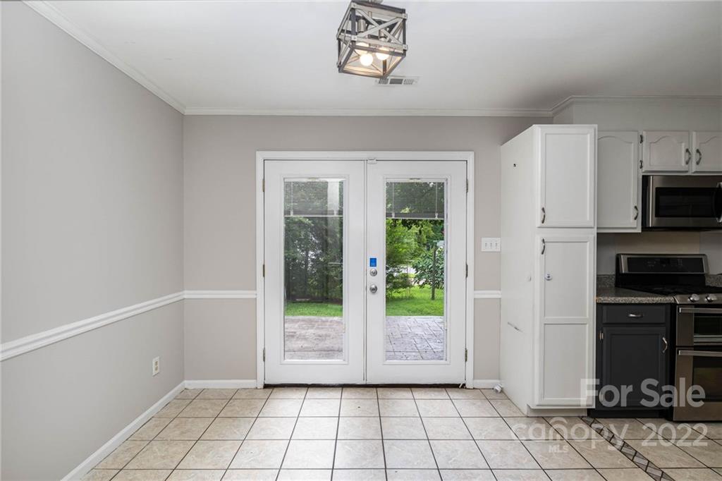 Governors Square - Residential