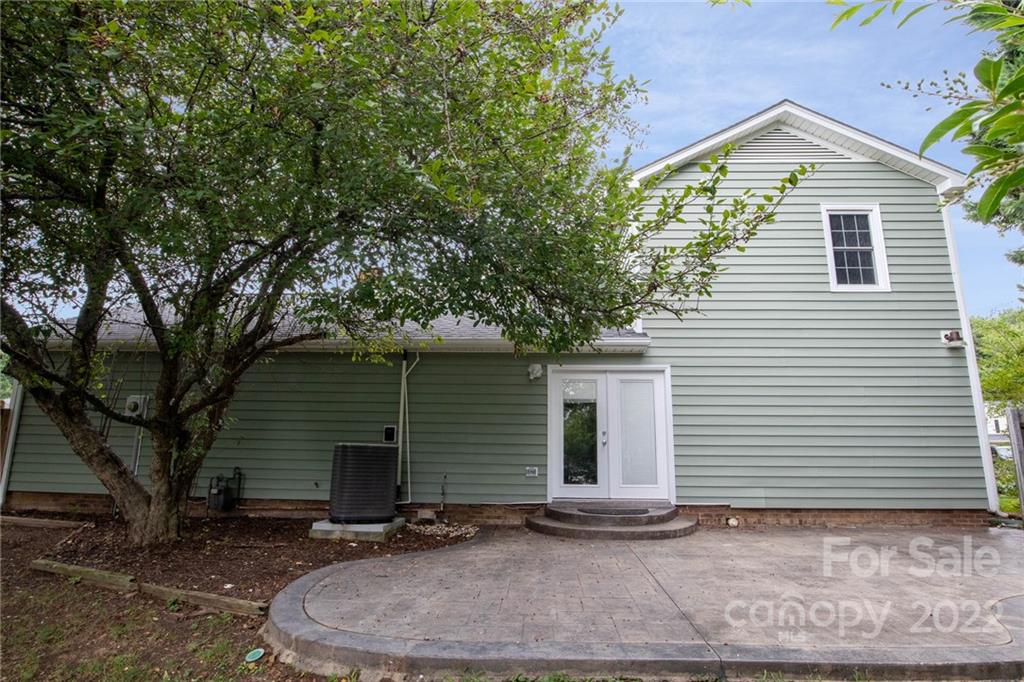 Governors Square - Residential