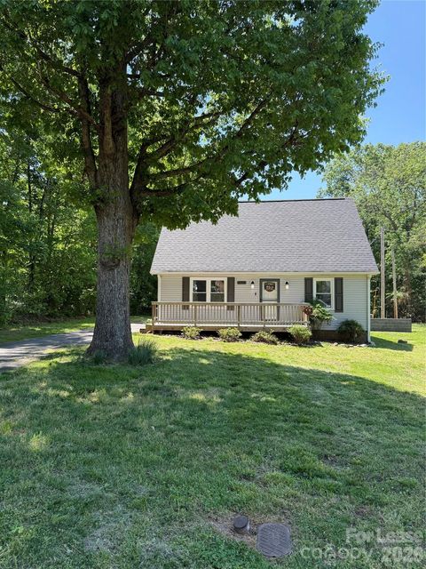 Photo of 2146 Marwood Lane, Albemarle, NC 28001 (MLS # 4377441)