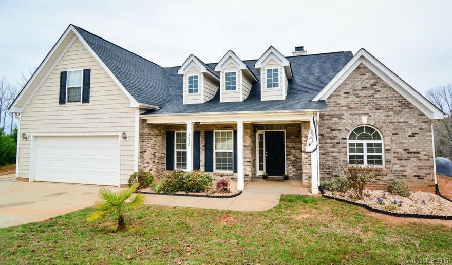 Gorgeous home on 2.58 acres at end of cul-de-sac has; a rocking chair front porch, stunning bamboo wood floors and plenty of natural light to accentuate the open floor plan! Kitchen has 42" cabinets and breakfast nook. Formal dining room/trey ceiling. Great room features vaulted ceilings and a wood burning fireplace. Master-on-main; WIC, trey ceilings, master bath; double sinks, garden tub & shower! Bonus room upstairs w/walk in attic storage pre-plumbed for a 3rd bathroom. Fully stocked pond!