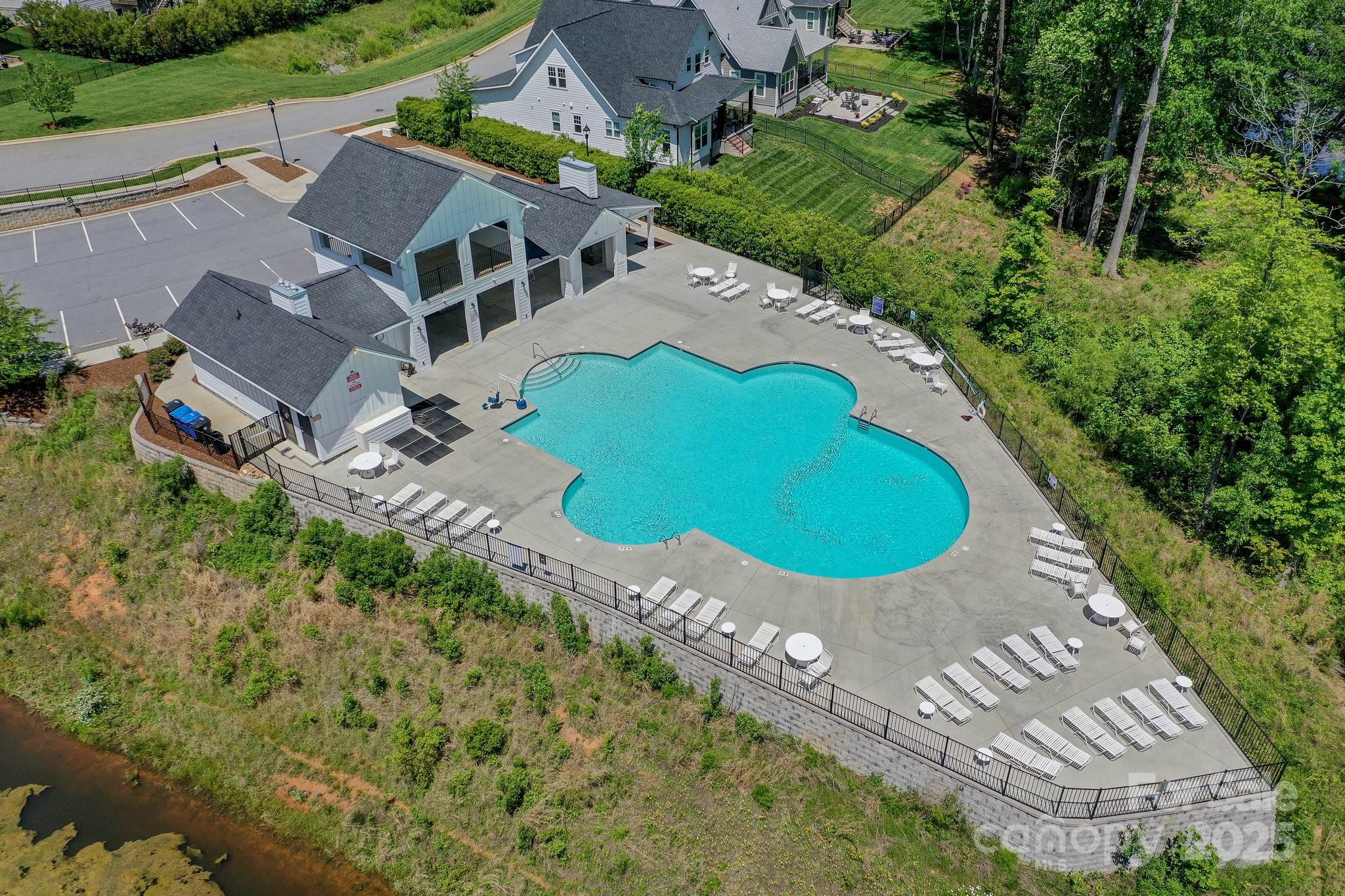 LakeWalk - Residential