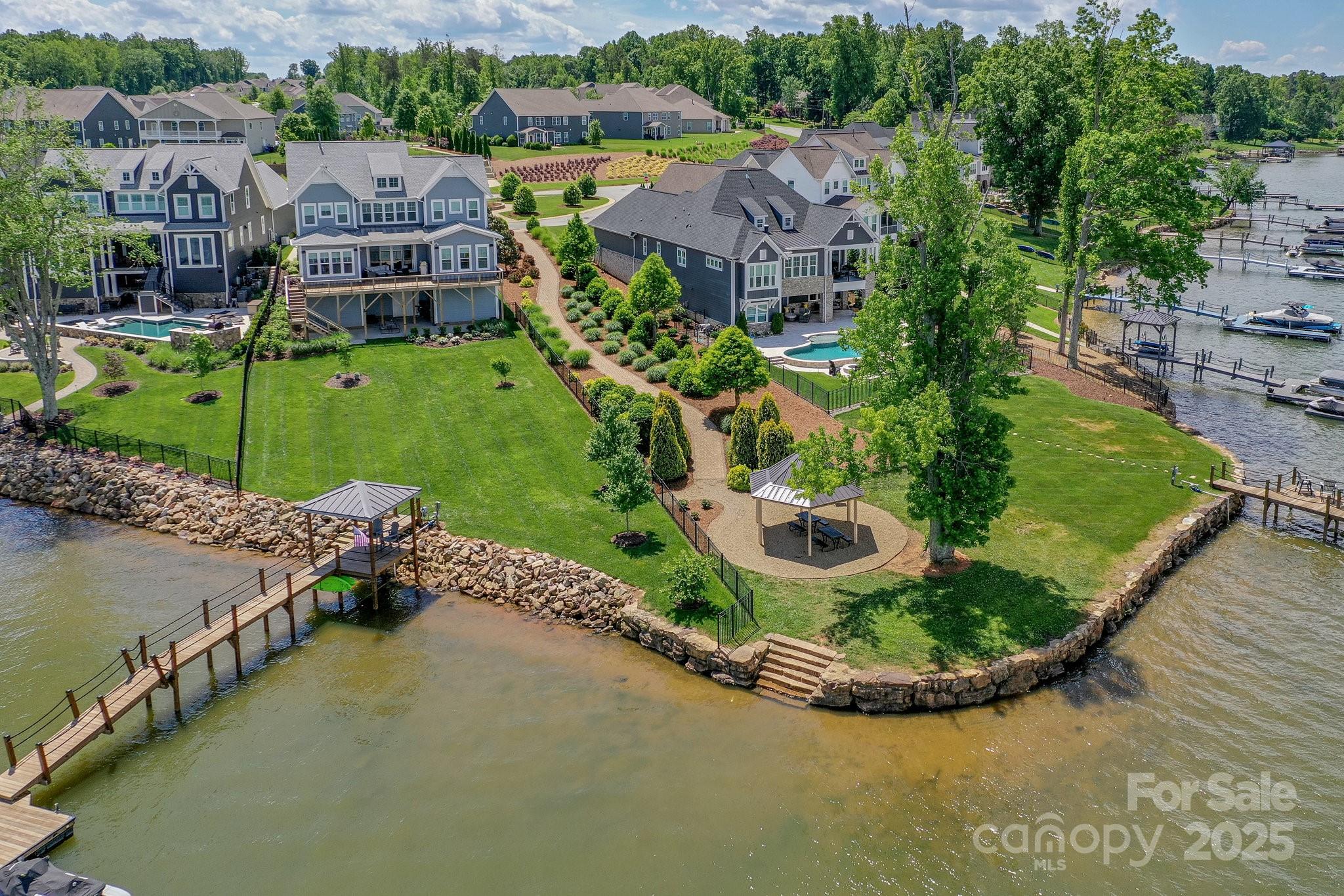 LakeWalk - Residential