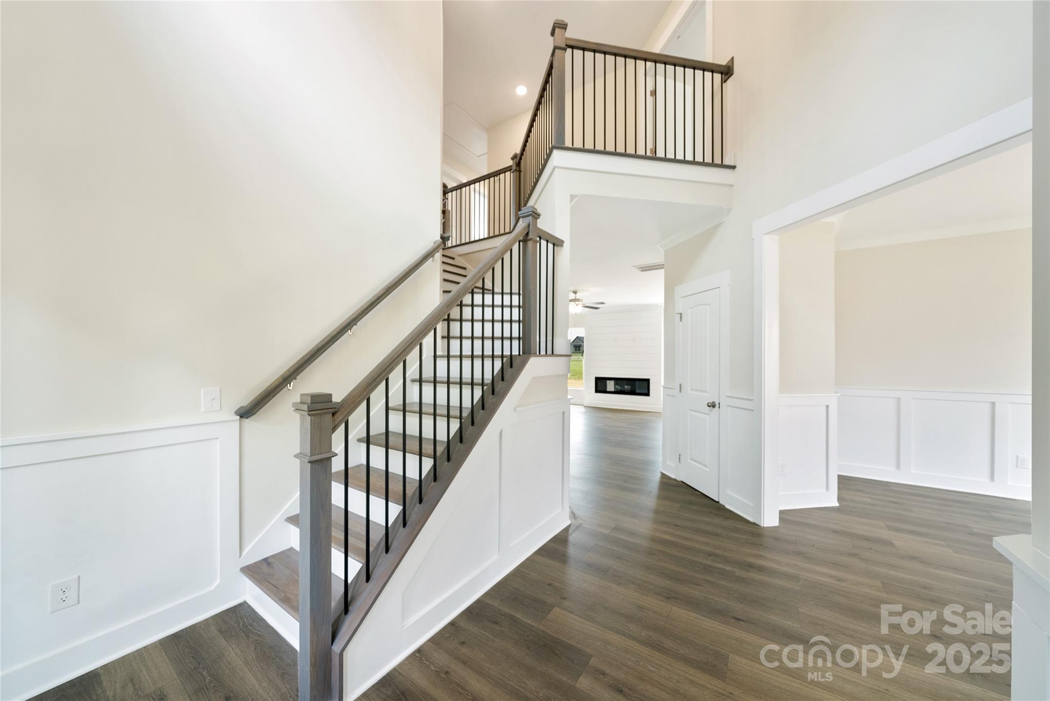 11555 Valley Oaks Lane