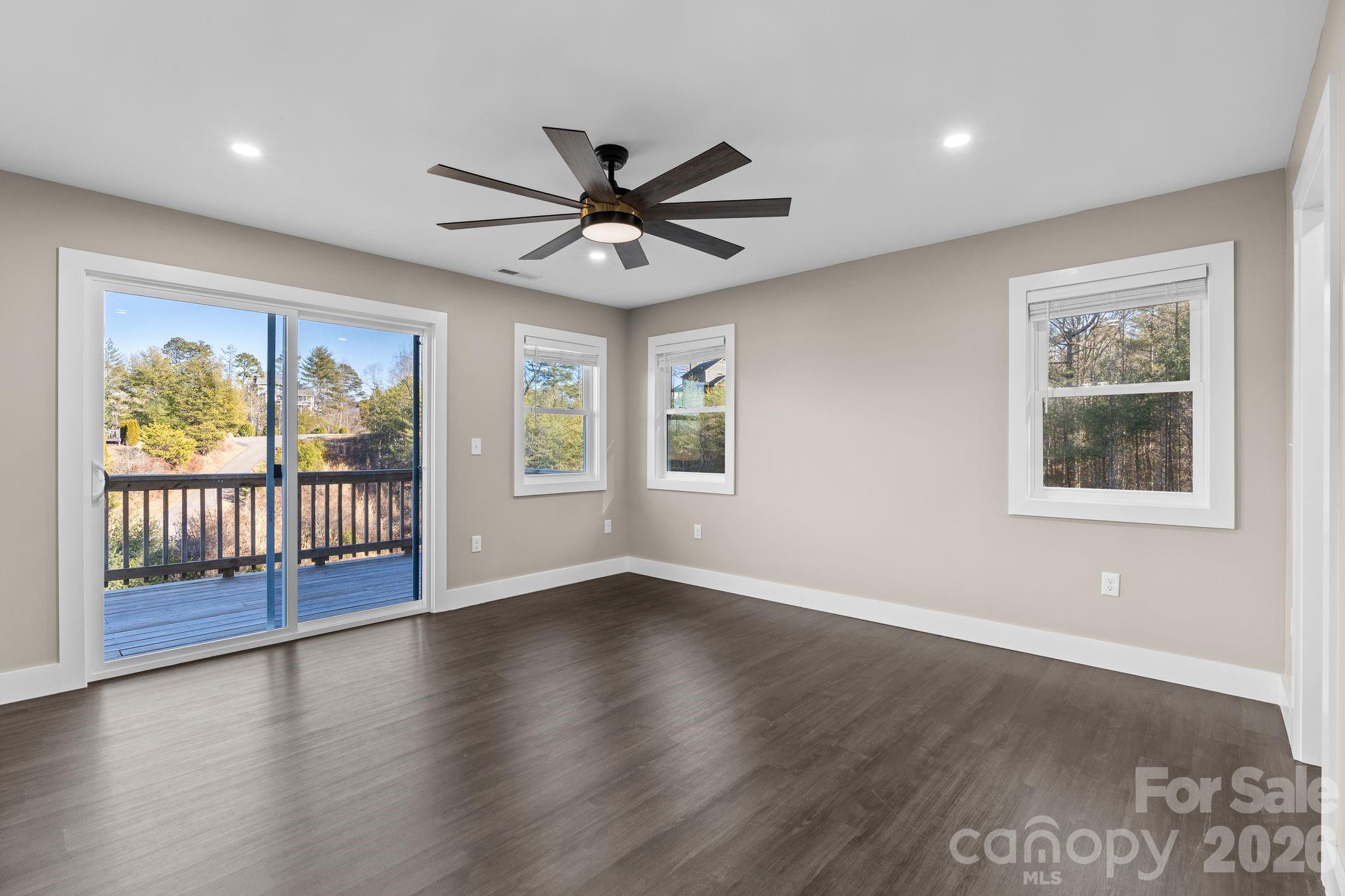 Hawks Cove - Residential