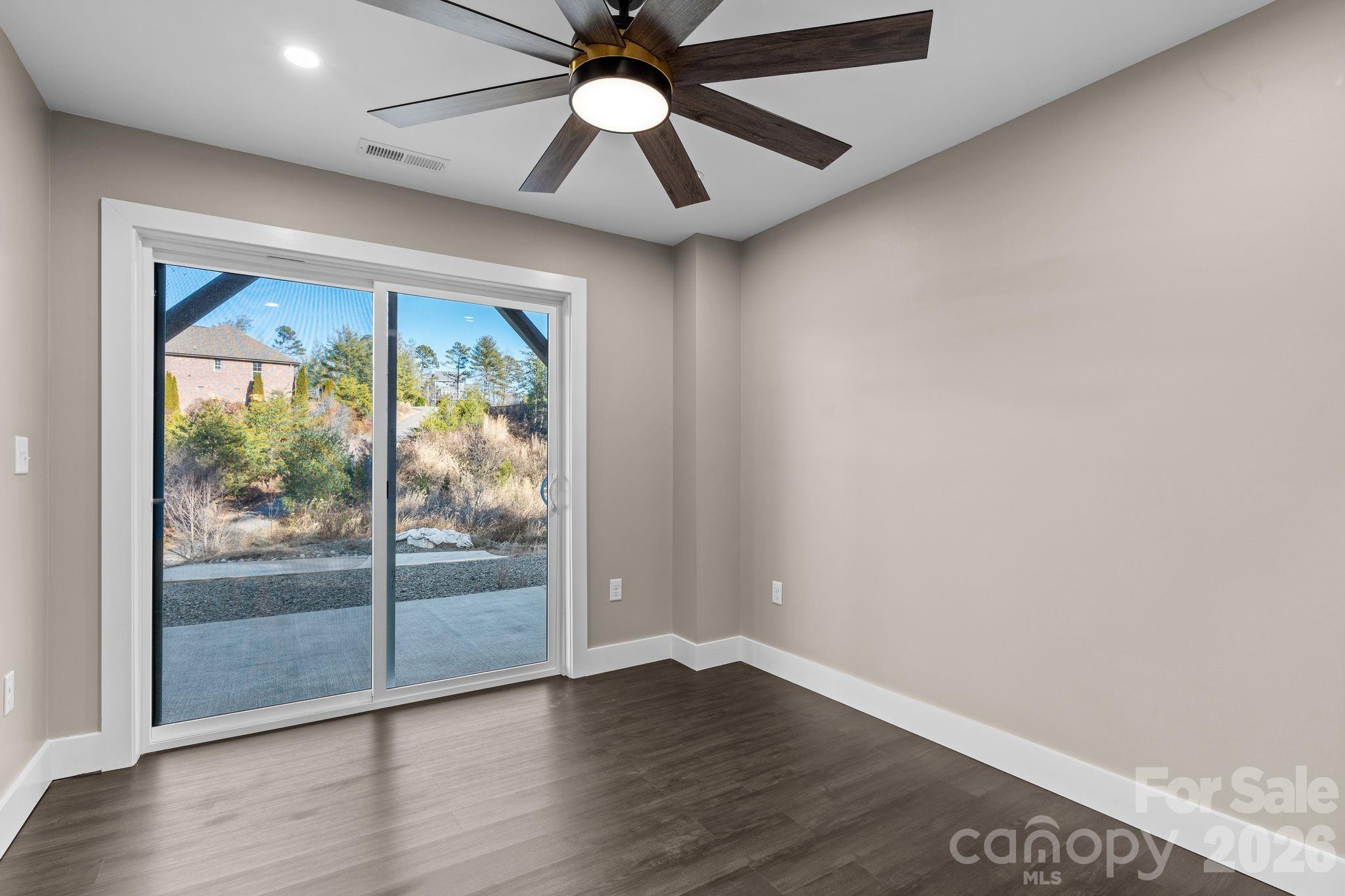 Hawks Cove - Residential