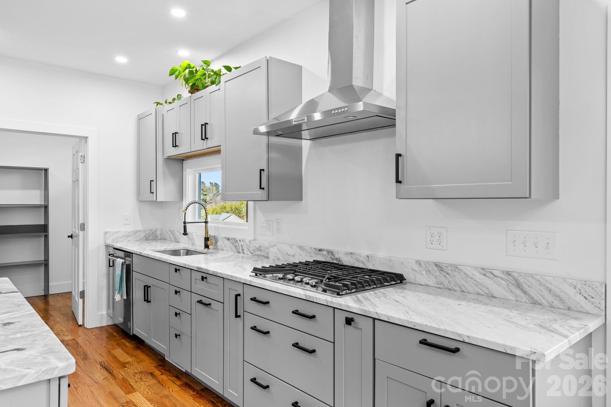 Hawks Cove - Residential